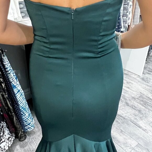NWT Faviana Emerald Green Strapless Formal Gown $395 - Picture 8 of 14
